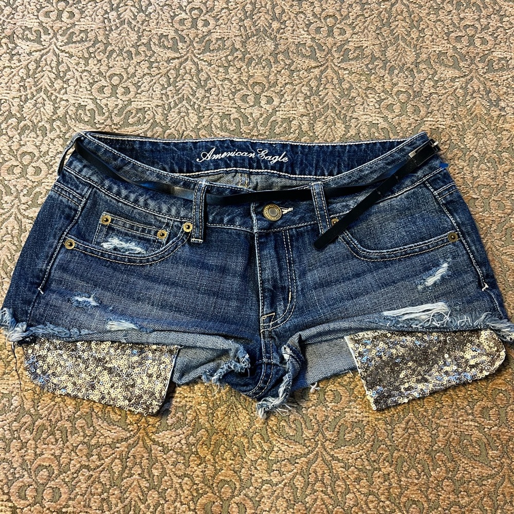 American eagle NWOTS denim shorts with sequin pockets and belt size 4
